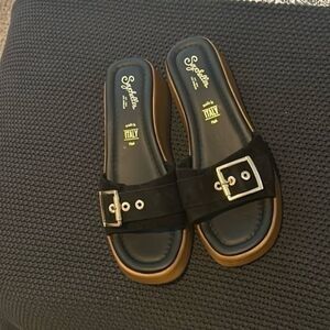 Seychelles wedged sandal size 8 women’s